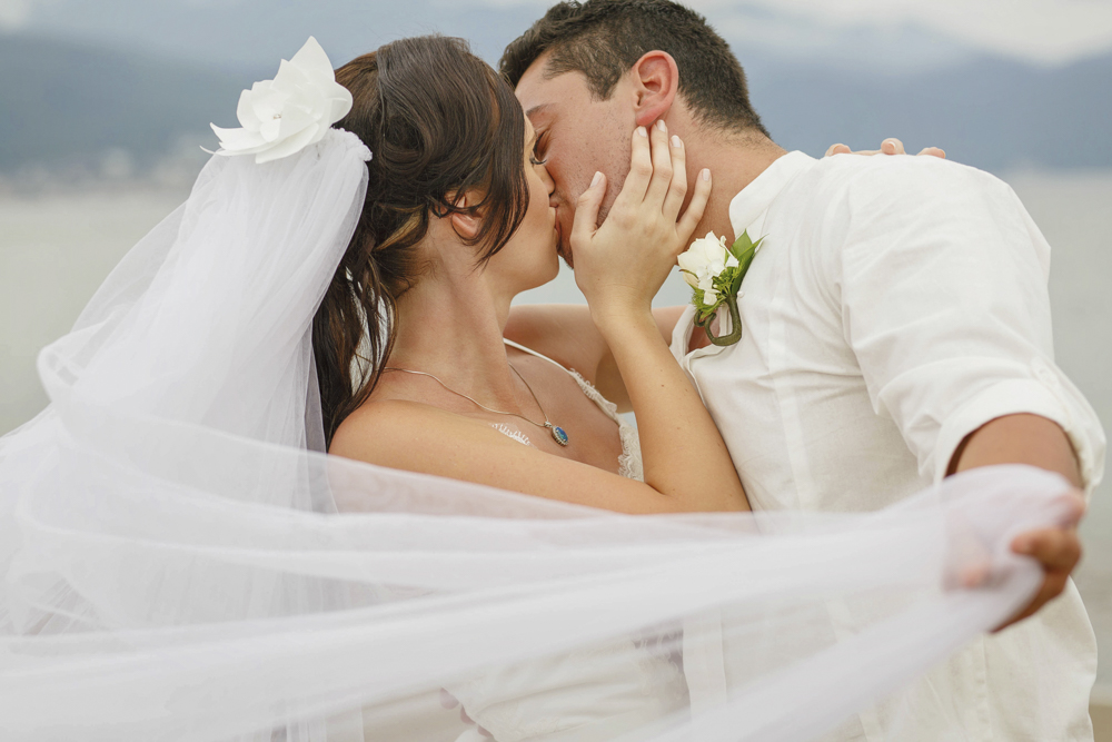 Wedding at Velas Vallartaa, Puerto Vallarta by Photographer Evgenia Kostiaeva
