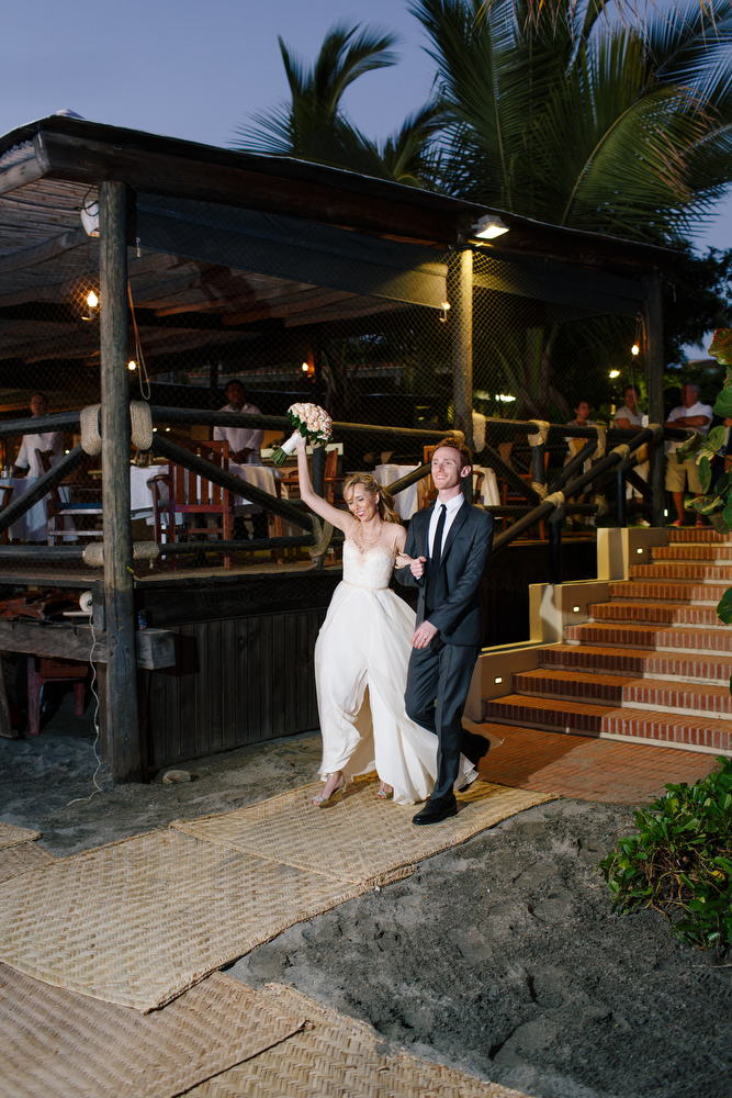 Wedding at Hotel Velas Vallarta by Photographer Evgenia Kostiaeva